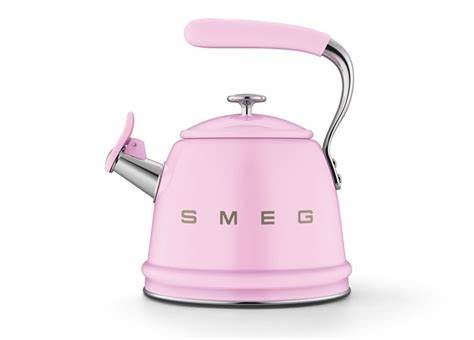 Smeg - RETRO WHISTLING KETTLE 2.3lt Smeg